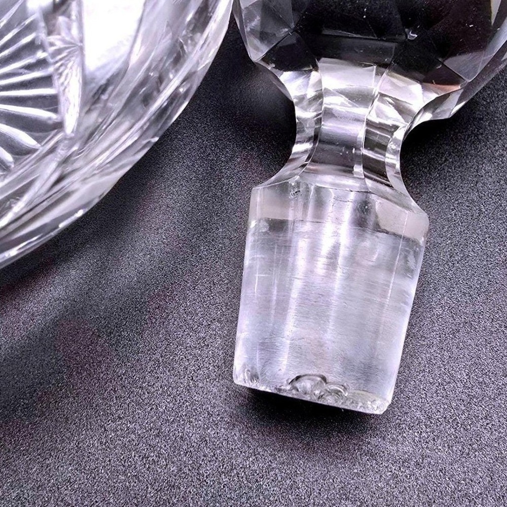 Vintage Cut Crystal Perfume Decanter Etched Floral Design Faceted Stopper 5.75" - Picture 8 of 11